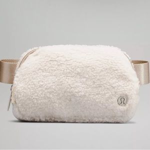 FLEECE SHERPA LULULEMON BELT BAG